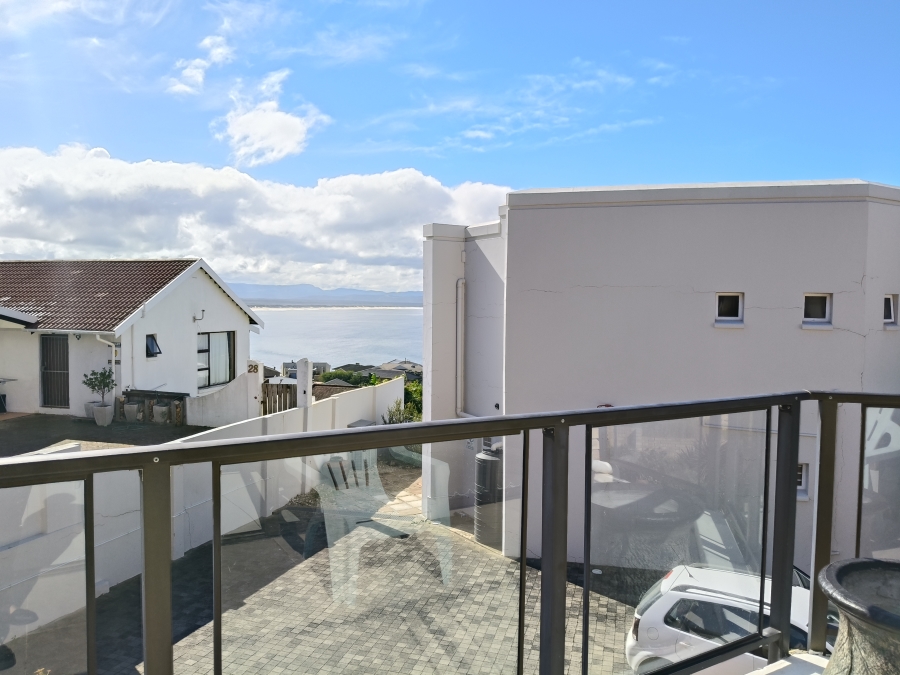 4 Bedroom Property for Sale in Wavecrest Eastern Cape